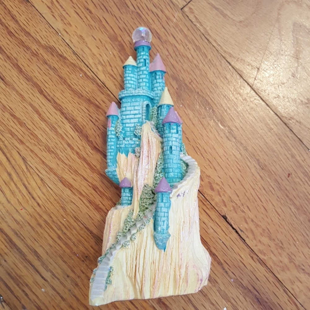 Spoontiques Collectible Castle Magical Crystal